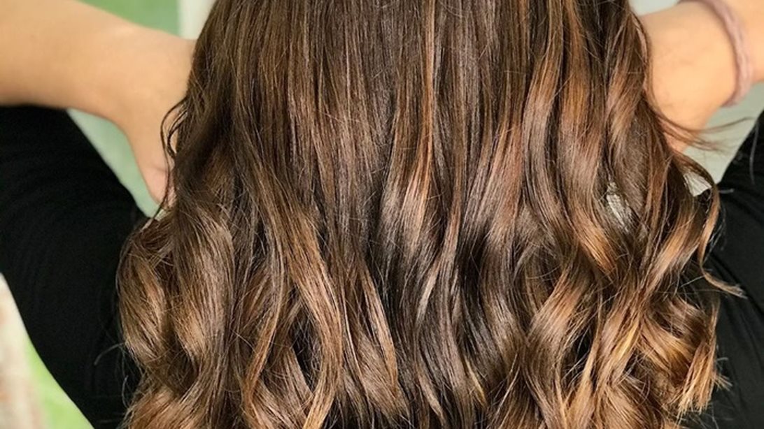 Chocolate Chai: Το χρώμα που θέλεις να βάψεις τα μαλλιά σου φέτος το φθινόπωρο και δεν το ξέρεις
