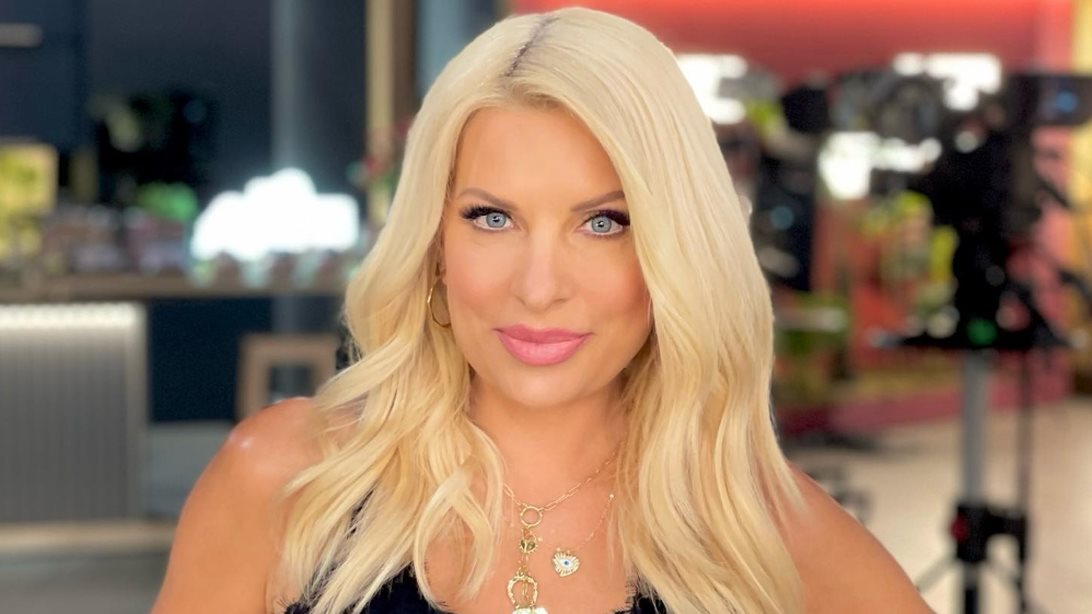 Η Ελένη Μενεγάκη κάνει το πιο εντυπωσιακό #throwback &amp; θυμάται τους παλιούς της συνεργάτες από την εποχή του &quot;Πρωινού Καφέ&quot;