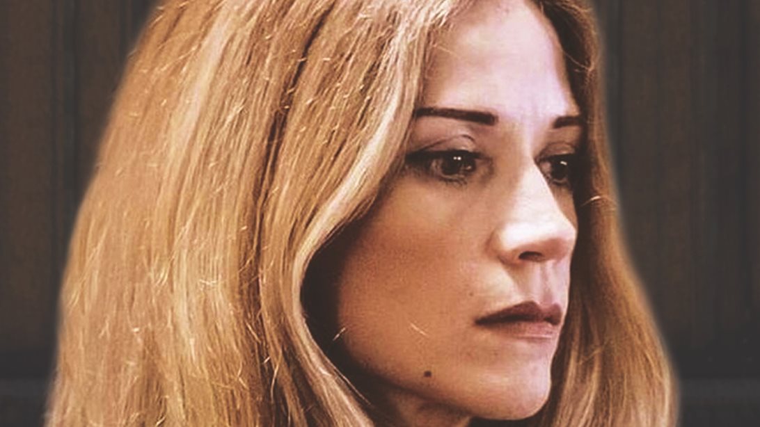 Πώς θα φορέσεις το τζιν σου σε βραδινή έξοδο; Η Ιωάννα Παππά προτείνει ένα άκρως καλοκαιρινό look