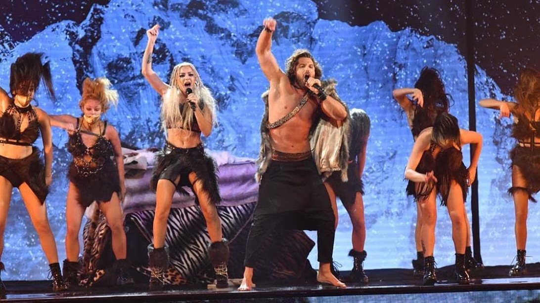 J2US | Η &quot;καυτή&quot; εμφάνιση της Josephine και του Νάσου Παπαργυρόπουλου