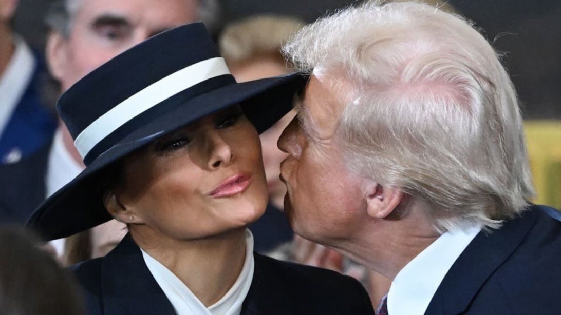Ο λόγος που η Melania Trump παραλίγο να μην εμφανιστεί με το iconic καπέλο στην ορκωμοσία