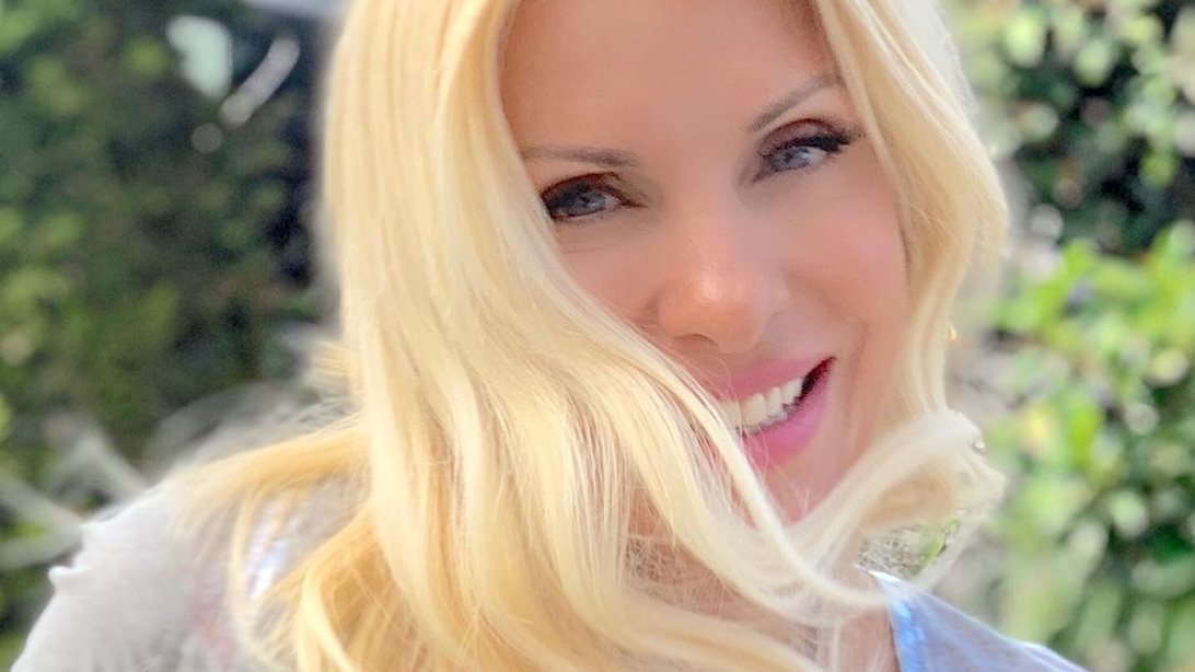 Ελένη Μενεγάκη: Η φωτογραφία που δεν είχαμε δει ποτέ από τις διακοπές της