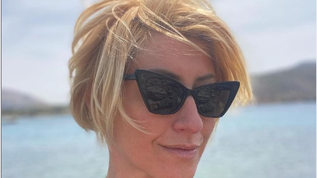 Η Σία Κοσιώνη αποχαιρέτησε το τηλεοπτικό κοινό του ΣΚΑΙ και ευχήθηκε καλό καλοκαίρι