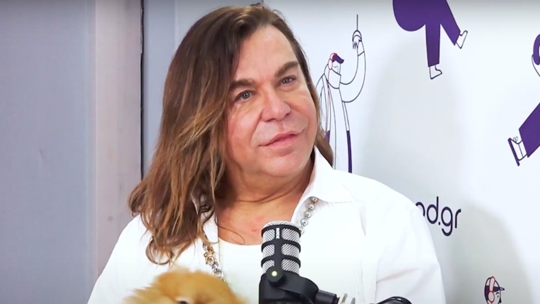 H αντίδραση των γονιών του Τρύφωνα Σαμαρά στο coming out του: "Η μαμά ήταν πιο δύσκολη από τον μπαμπά"