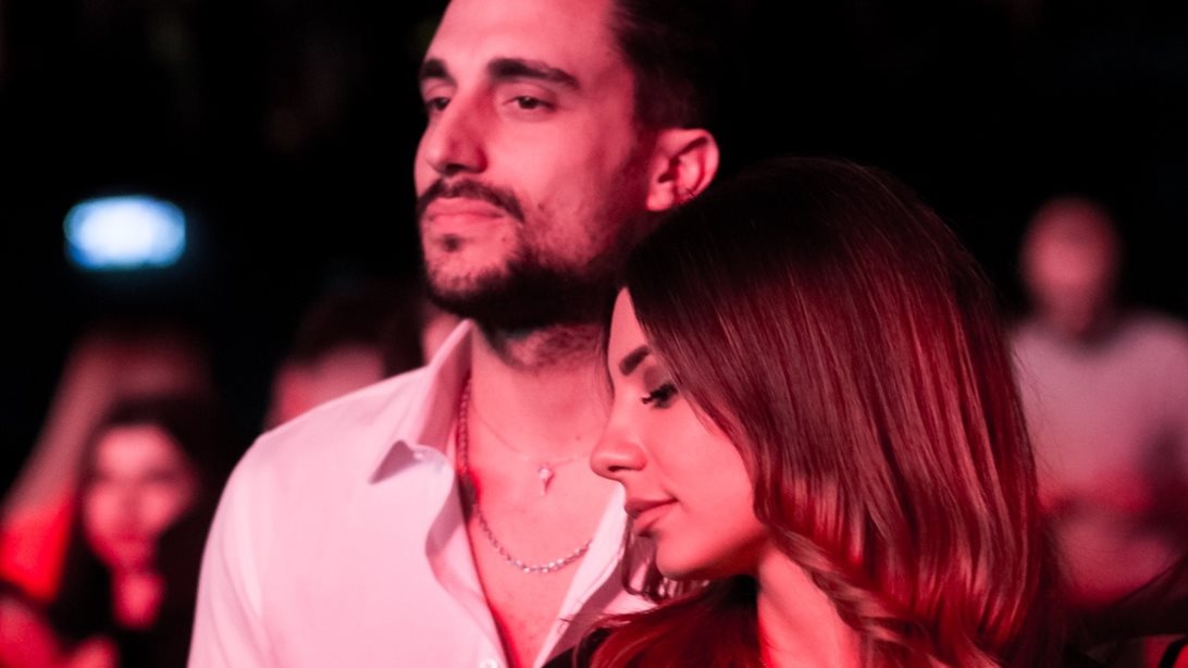 Σάκης Κατσούλης &amp; Μαριαλένα Ρουμελιώτη full in love σε βραδινή τους έξοδο