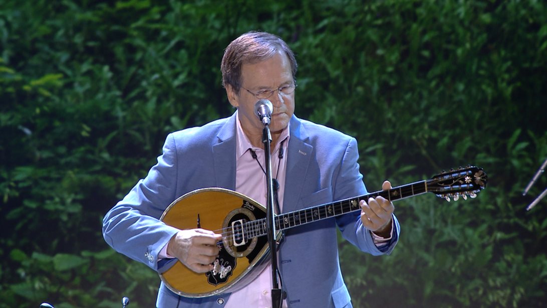 Δείτε μουσικά αποσπάσματα από το Σπίτι με το Mega με τον Χρήστο Νικολόπουλο