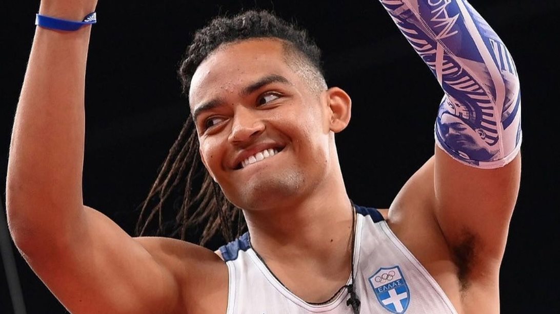 Συγκλονίζει ο Εμμανουήλ Καραλής: "Ο ρατσισμός και η κατάθλιψη με έκαναν αυτό που είμαι"