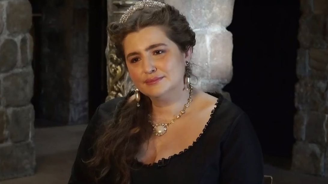 Η αντίδραση της Μαρίας Κίτσου όταν είδε την Έλλη Τρίγγου στα γυρίσματα της νέας "Μάγισσας"