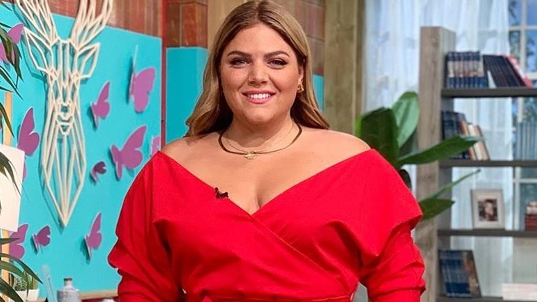 Δανάη Μπάρκα: Πάμε Δανάη και πάμε όλοι μαζί να πούμε ένα μεγάλο μπράβο στην τέλεια εμφάνισή της!
