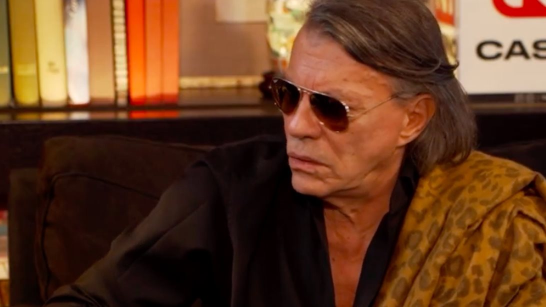 Ηλίας Ψινάκης: "Τον πλάκωσα στο ξύλο - Έφυγαν γυαλιά, αίματα..."