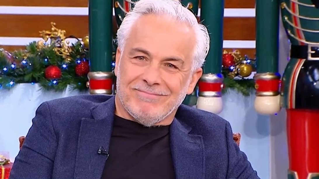 Συγκινεί ο Χάρης Χριστόπουλος: &quot;Κάθε δέκα λεπτά σηκώνομαι για να ακούω την ανασούλα του παιδιού&quot;