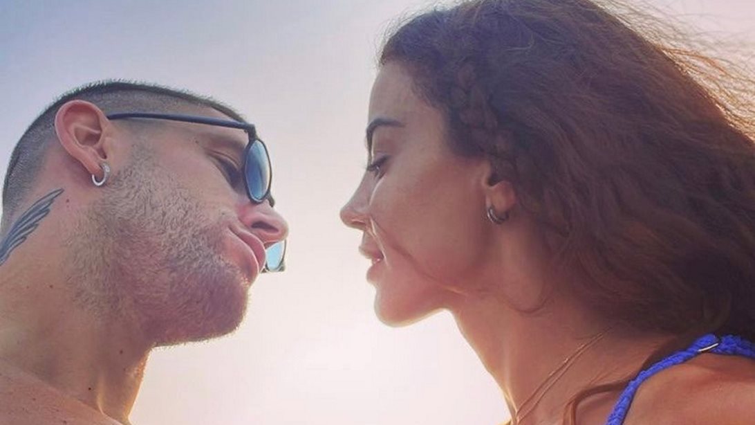 Ειρήνη Παπαδοπούλου &amp; Αλέξανδρος Πασχαλάκης σε καυτά τετ- α- τετ στη Μύκονο