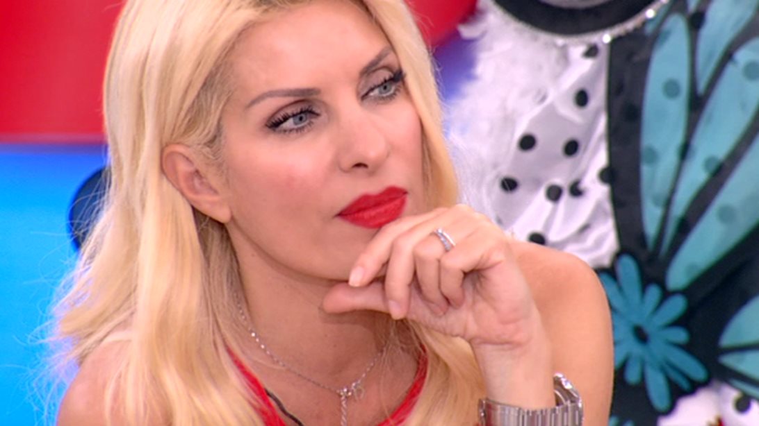 Ελένη Μενεγάκη: Η σπάνια αναφορά στον μπαμπά της &amp; τον θάνατό του