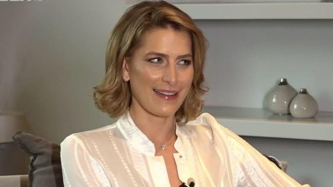 Η Τατιάνα Μπλάτνικ στην πρώτη της τηλεοπτική συνέντευξη: Η ζωή στην Ελλάδα &amp; η αυτοκτονία του πατέρα της που τη σημάδεψε