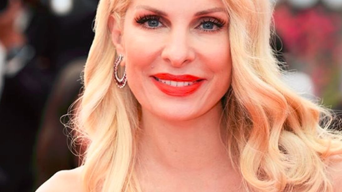 Ελένη Μενεγάκη: Η τελευταία φωτογραφία στις Κάννες πριν επιστρέψει στην Ελλάδα