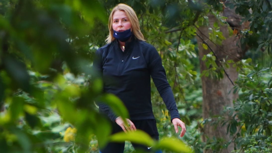 Η Τζένη Μπαλατσινού για γυμναστική στον Εθνικό Κήπο!