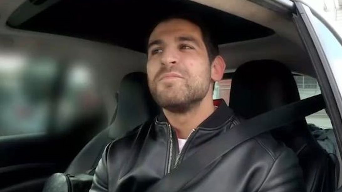 Ετεοκλής Παύλου: &quot;Έκανα Πρωτοχρονιά μόνος μου τελείως, σε ένα υπόγειο που δεν υπήρχε ούτε ρεύμα ούτε τίποτα&quot;