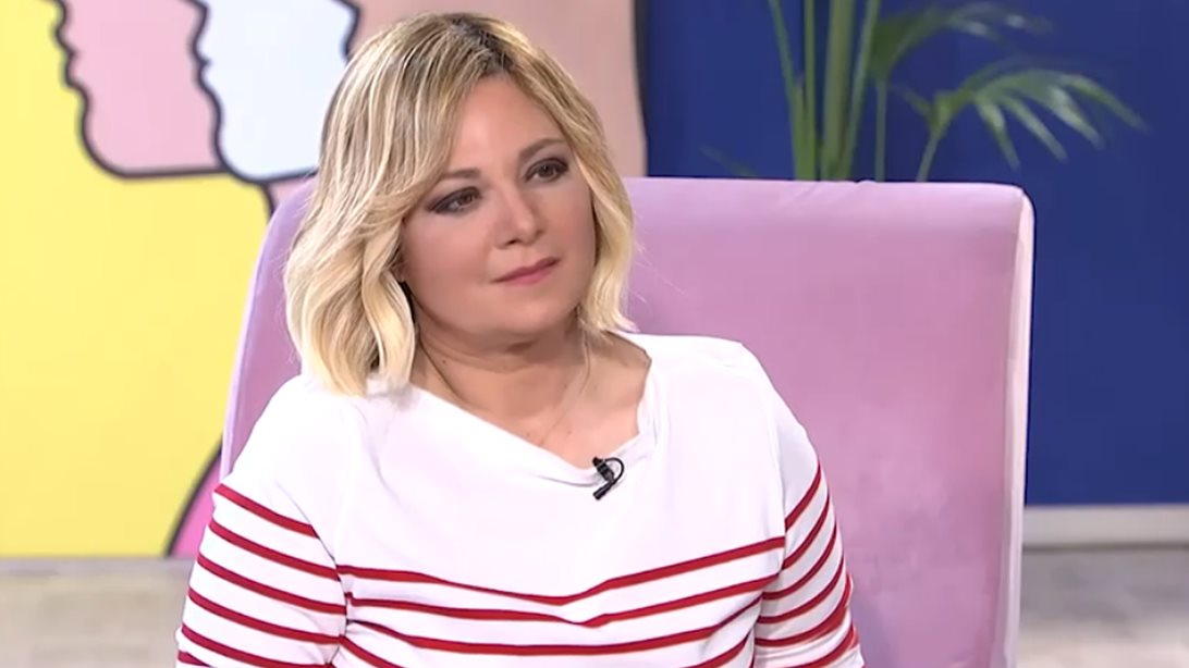 Συγκινήθηκε η Νάνσυ Ζαμπέτογλου στον αέρα του &quot;Στούντιο 4&quot;