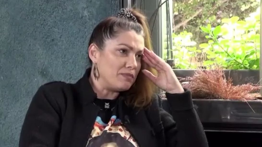 Κλέλια Ρένεση: "Ο μπαμπάς υπάρχει σαν φιγούρα, μια παρουσία σπανιότατη στη δική μας την περίπτωση"