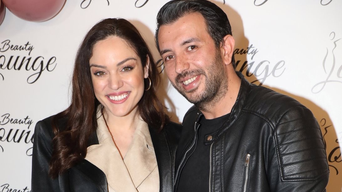 Η Μπάγια Αντωνοπούλου αποκάλυψε την εγκυμοσύνη της on camera