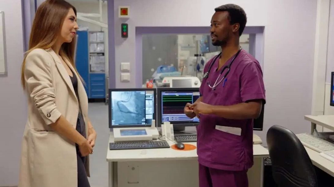 Οι &quot;άγνωστοι Έλληνες&quot; άνοιξαν τα σπίτια στο &quot;Prime Time&quot; | Δείτε τα highlights