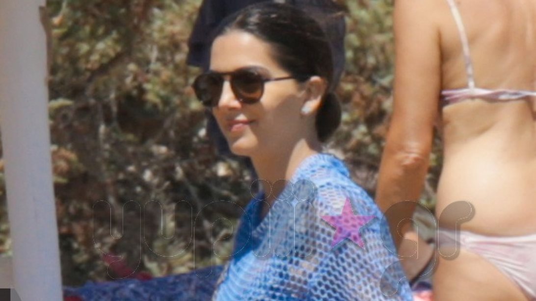 Σταματίνα Τσιμτσιλή: Με τις κόρες της στην Πάρο! Όλες οι φωτογραφίες