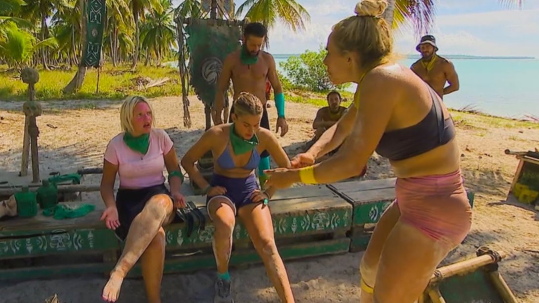 Αγώνισμα με καβγά και ξύλο στο Survivor - Πιάστηκαν στα χέρια Εκατερίνα και Χριστιάννα