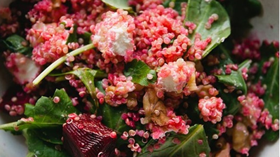 3 καλοκαιρινές σαλάτες ιδανικές για μετά τις διακοπές: Δώσε διάρκεια στο καλοκαίρι σου ακόμα και στην κουζίνα
