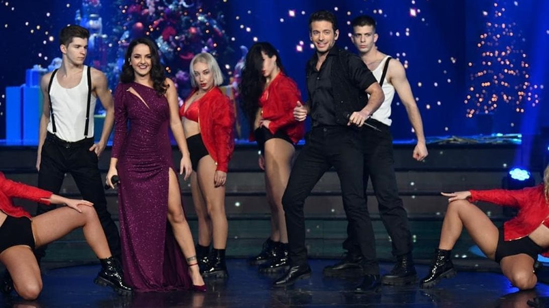 J2US | Η sexy εμφάνιση της Ζένια Μπονάτσου &amp; τα σχόλια του Σταμάτη Φασουλή