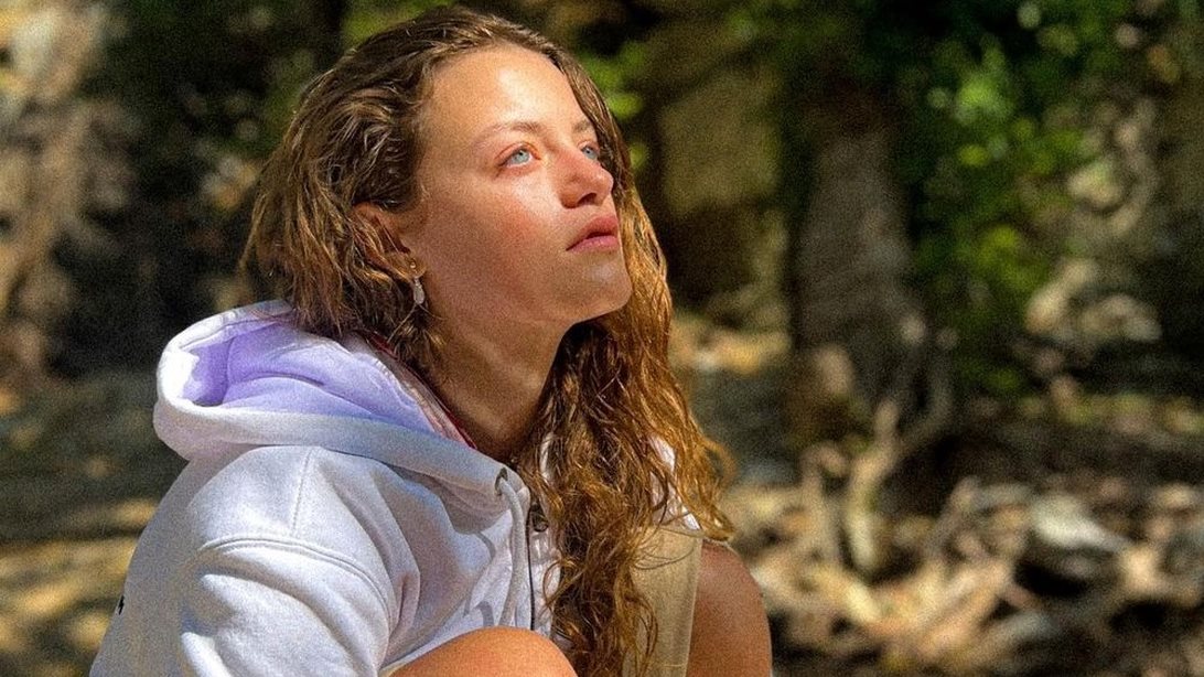 Γαία Μερκούρη | Επέλεξε το πιο hot χρώμα της σεζόν με το πιο απροσδόκητο σύνολο