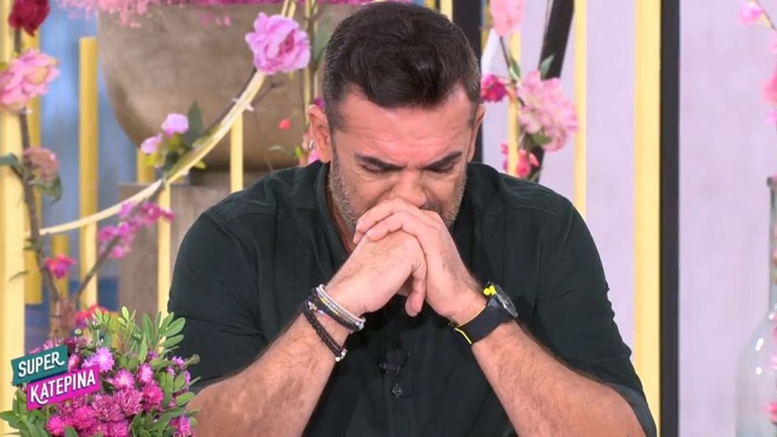 Super Κατερίνα | Ξέσπασε ο Στέφανος Κωνσταντινίδης on air