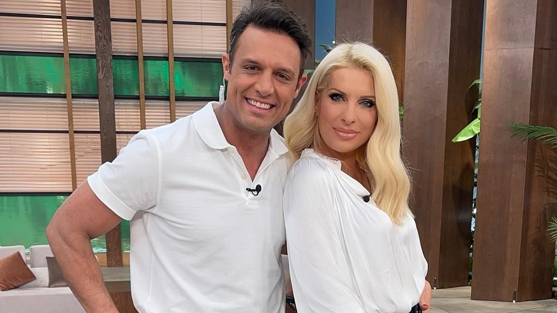 Ο Σάββας Πούμπουρας απαντά στις φήμες που τον θέλουν να αποχωρεί από την Ελένη Μενεγάκη