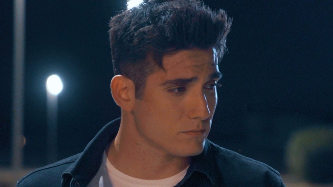 Το νέο single του Γιώργου Κακοσαίου είναι εδώ! Δείτε το video clip με την εντυπωσιακή guest star