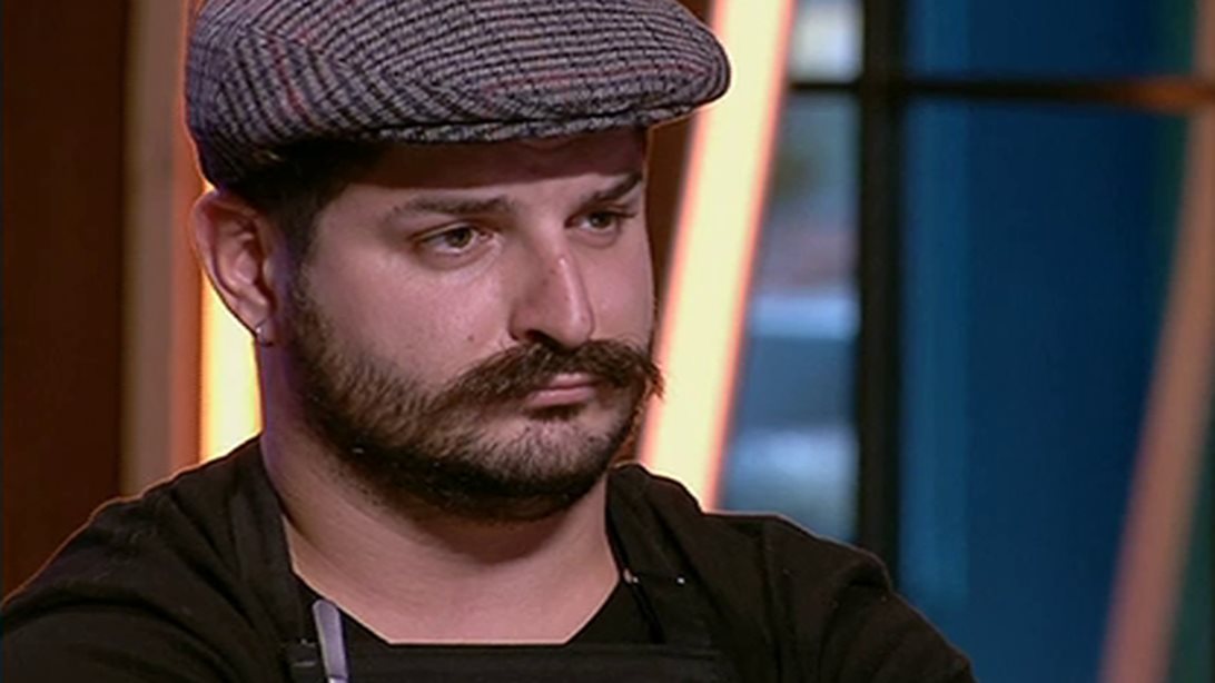 Θεόχαρης Βιγλάκης: «Ζούσα στον δικό μου κόσμο μέσα στο MasterChef. Άλλα έδειχναν στην κάμερα κι άλλα πίσω απ' αυτή»