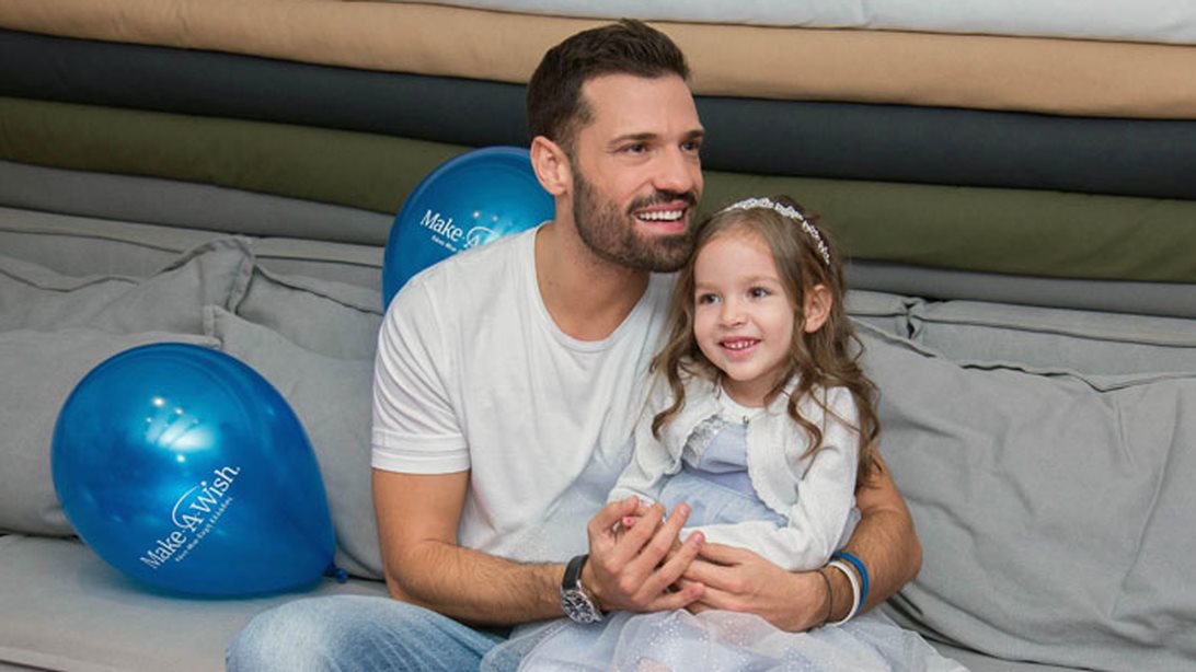 Κωνσταντίνος Αργυρός: Στο πλευρό της μικρής Θεώνης για το Make A Wish Greece!