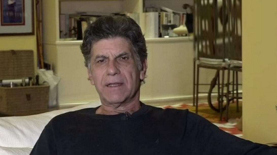 Γιάννης Μπέζος: "Με ενοχλεί πολύ που δουλευόμαστε μεταξύ μας. Με τρελαίνει αυτό"