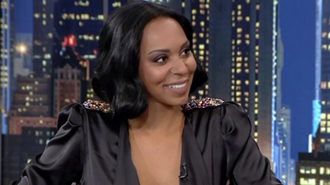 Η Θεοδώρα Ρασέλ &quot;στάζει φαρμάκι&quot; και μιλάει για όλους και για όλα!