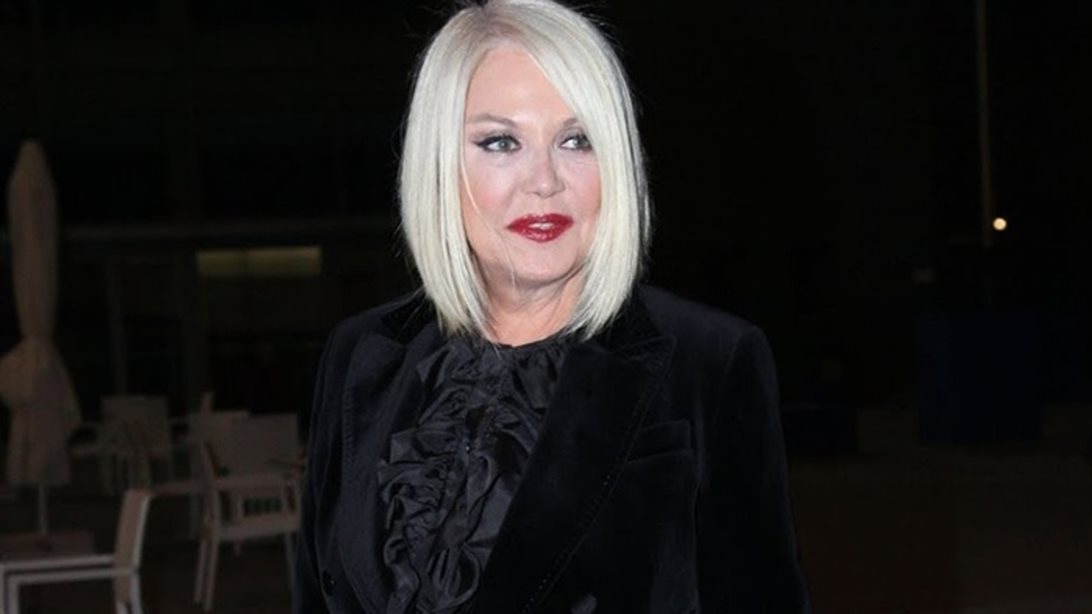 Η Ρούλα Κορομήλα έκανε την πρώτη δόση του εμβολίου κατά του κορονοϊού