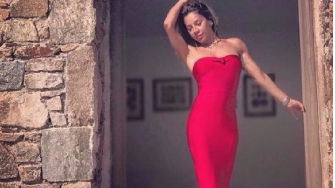 Μαριάντα Πιερίδη: Με ολόσωμο μαγιό στη Μύκονο