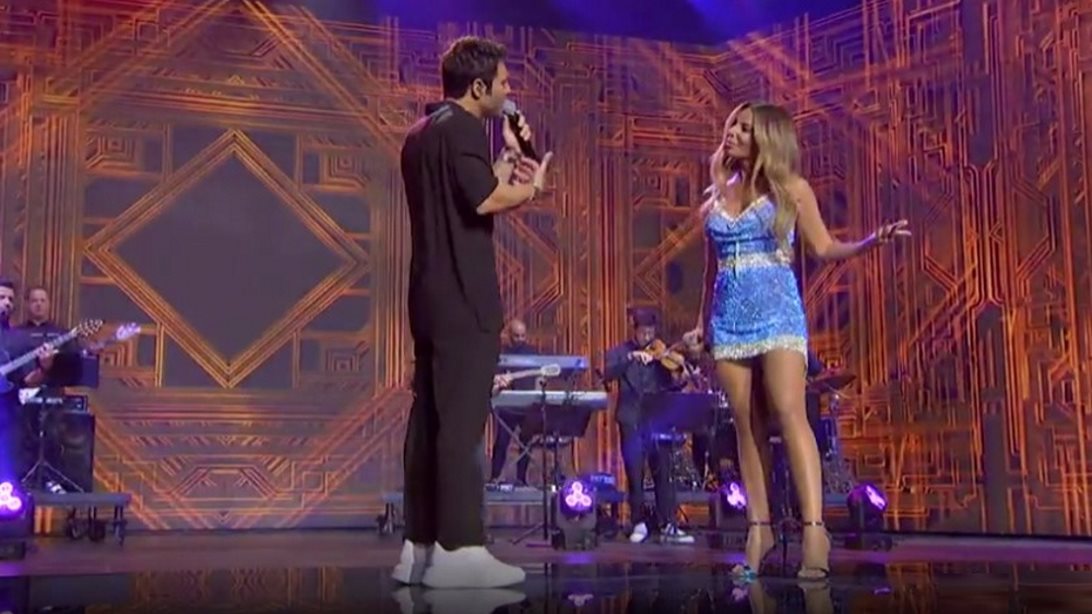 J2US | H εμφάνιση του Πέτρου Ιακωβίδη στο δεύτερο live show - Τα "έσπασε" με την Κέλλυ Κελεκίδου on stage