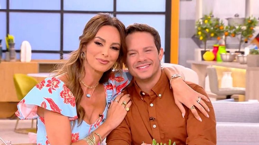 Δημήτρης Μακαλιάς για Μπέττυ Μαγγίρα: "Μου είπε ότι ό,τι κι αν κάνω, θα ήθελε να είμαστε μαζί"