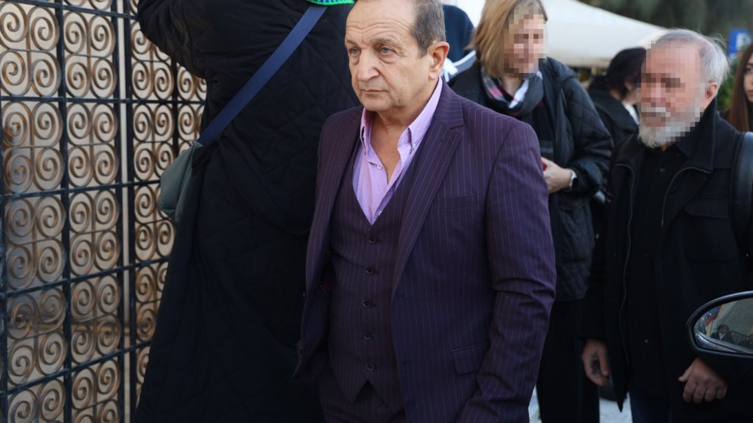 Ξέσπά ο Μπιμπίλας για τα επεισόδια στην πορεία των Τεμπών: "Ντροπή τους"