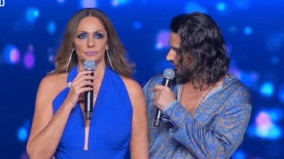 J2US | Δυσαρεστημένη η Βίκυ Κουλιανού: "Δεν μου άρεσε το τραγούδι, δεν το επιλέξαμε εμείς"