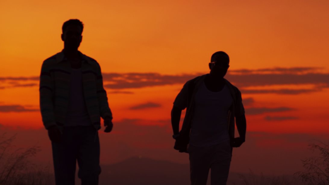 Κωνσταντίνος Αργυρός &amp; Light σε ένα εντυπωσιακό music video για το "Ηλιοβασίλεμα"