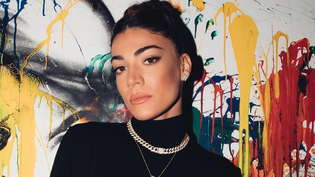 Η Ήβη Αδάμου σε ένα ντουέτο "έκπληξη" - Με ποια τραγουδίστρια συνεργάστηκε