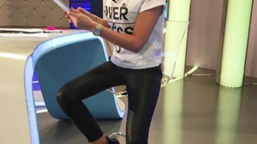 Κατερίνα Καινούργιου: Copy the look: Κάνε δικά σου τα ρούχα που επέλεξε για το «Λόγω TiViς»