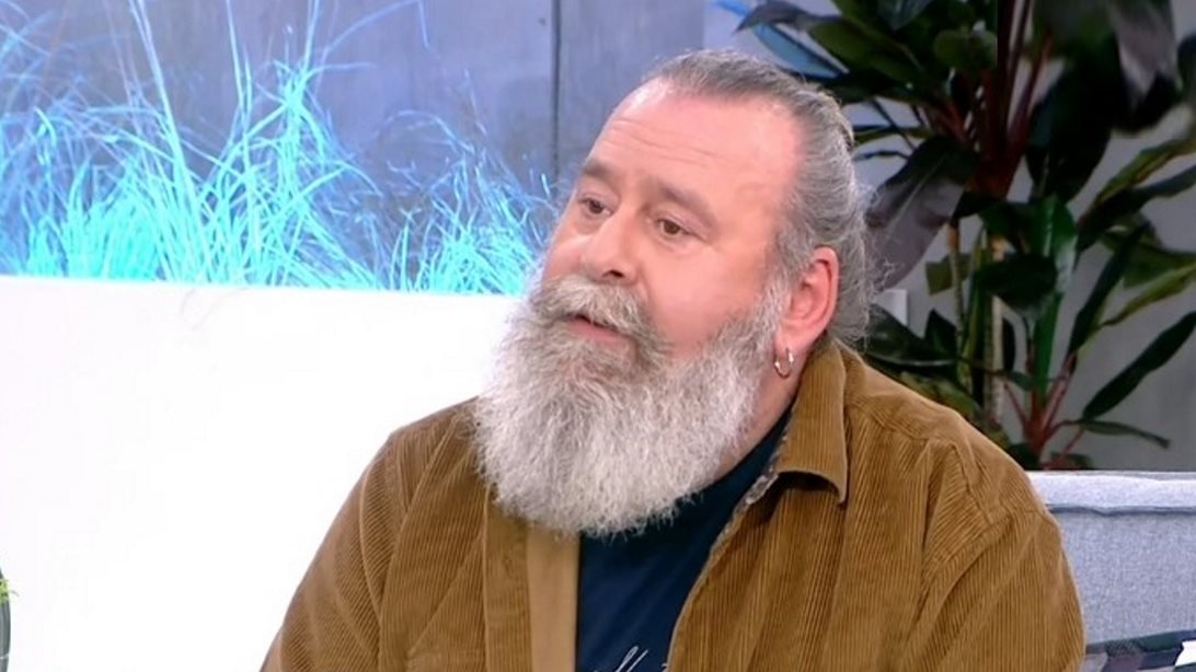 Σοκάρει ο Κωστής Σαββιδάκης μιλώντας για την περιπέτεια με τον κορονοϊό: &quot;Έδεναν κάποιους ασθενείς επειδή είχαν σπασμούς - Έπαθα ζημιά στους πνεύμονες&quot;