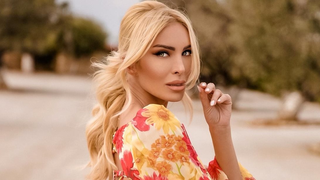 Κατερίνα Καινούργιου | Το μπαλκόνι του νέου της σπιτιού είναι βγαλμένο από σελίδες περιοδικού