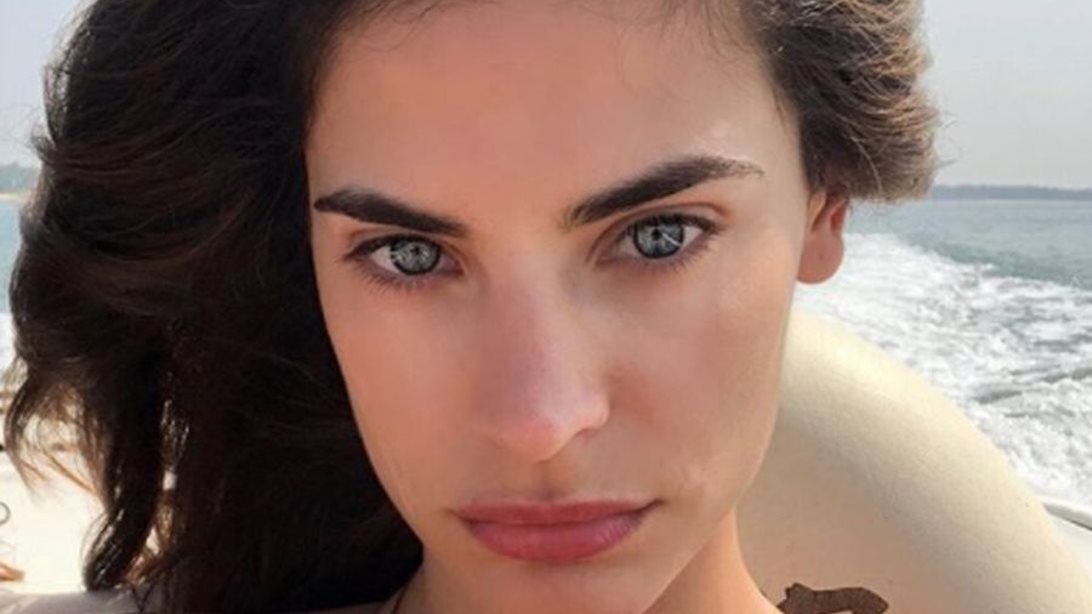 Χριστίνα Μπόμπα: Με νέο ιδιαίτερο style στην Ινδία