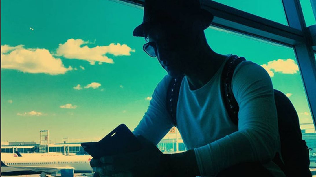 Σάκης Ρουβάς: Το πρώτο μήνυμα μετά τις καταστροφικές πυρκαγιές δίπλα στο σπίτι του